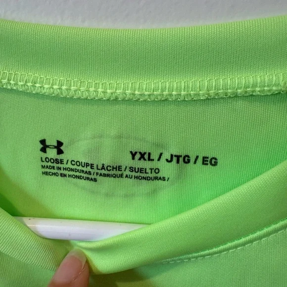 2 Under Armour Shirts - Picture 3 of 12